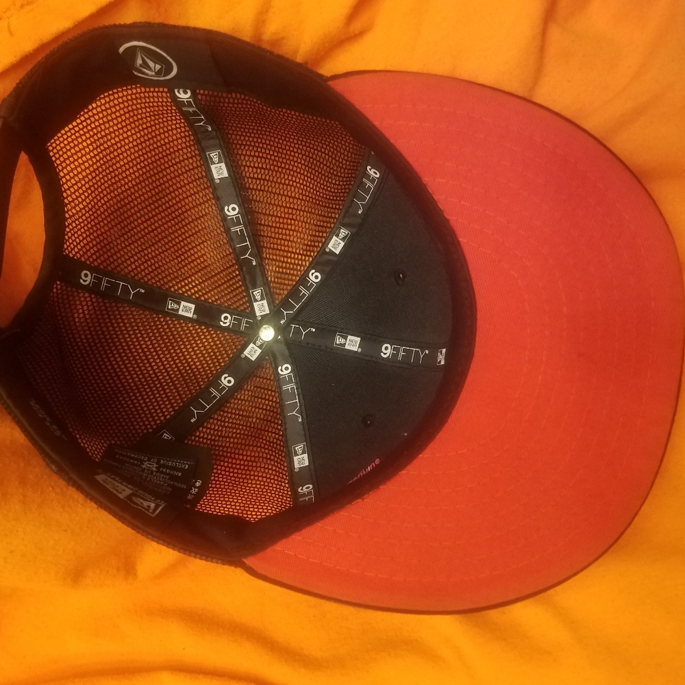 Hat - Picture 3 of 3